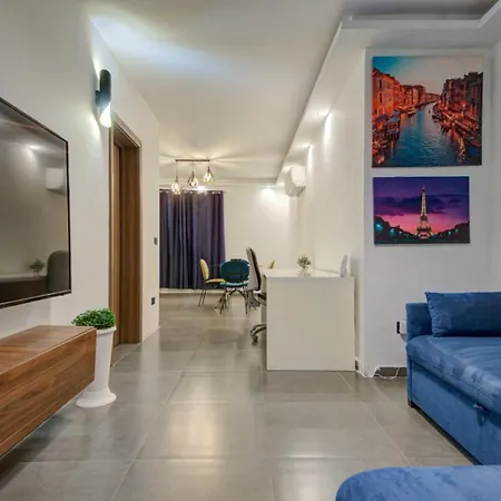 Apartament Luxury Apt *