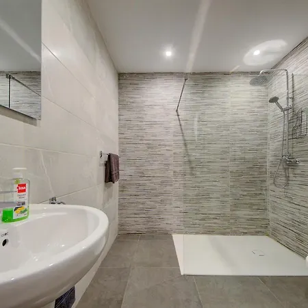 Luxury Apt Apartament Gzira